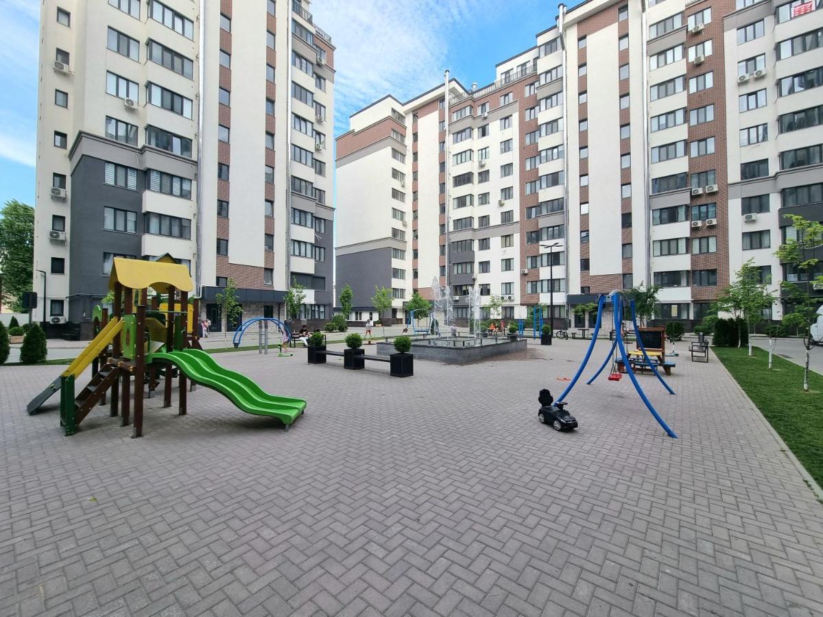 Center, Albisoara Str., 1Bedroom And Living With Balcony Chişinău Eksteriør billede