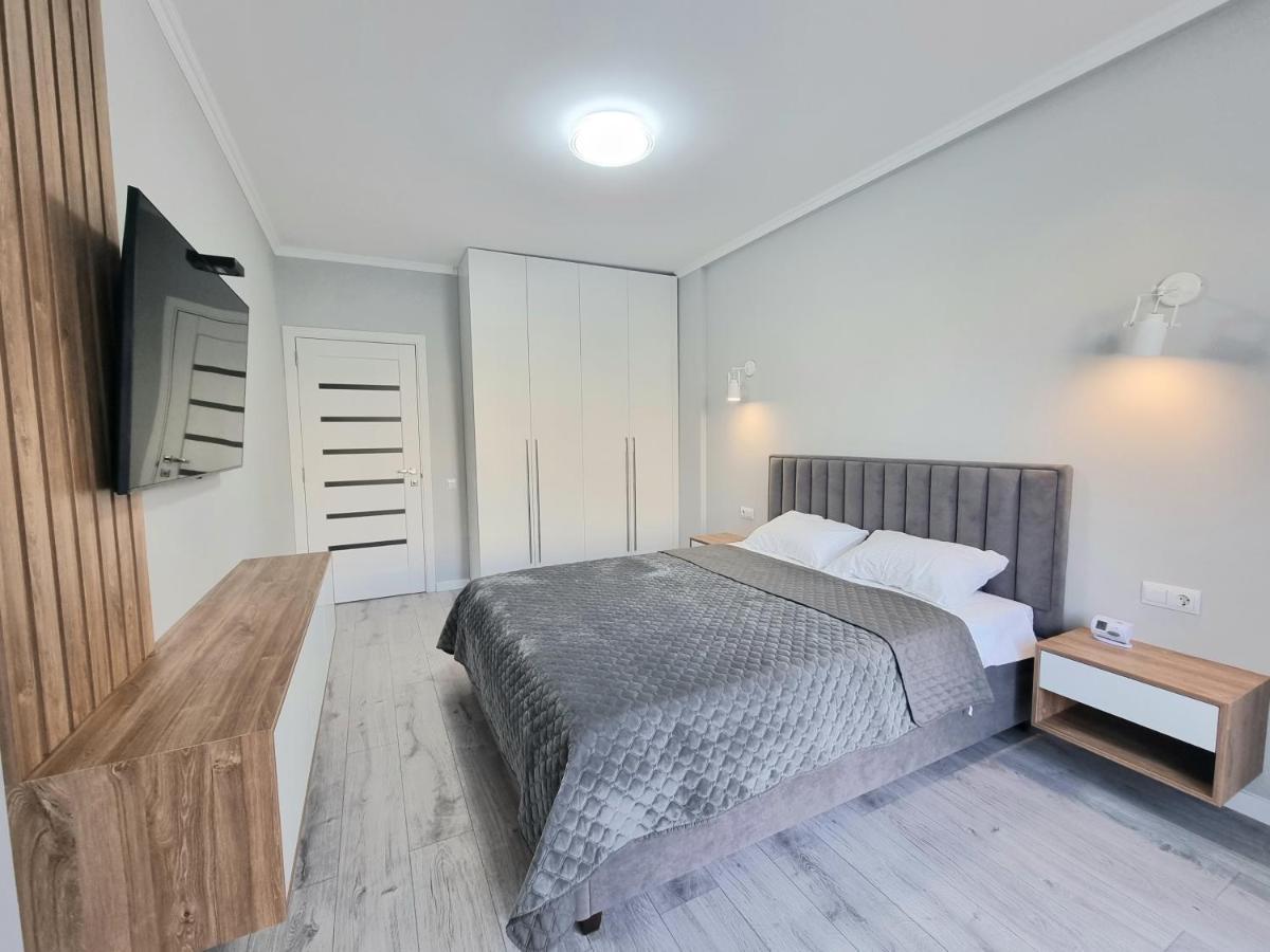 Center, Albisoara Str., 1Bedroom And Living With Balcony Chişinău Eksteriør billede